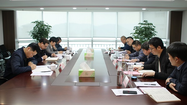 0118杭钢集团党委书记、董事长张利明与会指导环保集团民主生活会.jpg