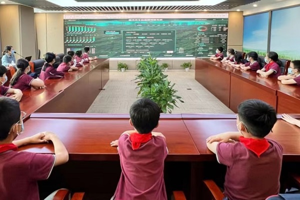 莲外特色部的学生们应邀来丽水环科丽水市生态环境质量监测网络项目参观学习.jpg
